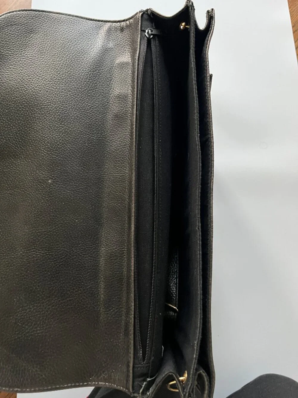 Rare Vintage Capezio Black Leather Crossbody Briefcase / Laptop Bag
